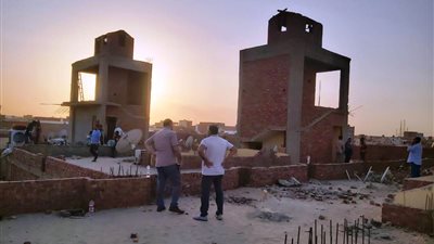 محافظ أسوان: إزالة خطر مبنى قديم بشارع منصور مكي وتأمين المقيمين بالمنطقة