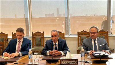 بدر عبدالعاطي يجتمع بقيادات وأعضاء القطاع الآسيوي بوزارة الخارجية