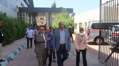 محافظ القليوبية يتفقد مشروعات مياة الشرب والصرف الصحي ورصد مشاكل المواطنين.... صور