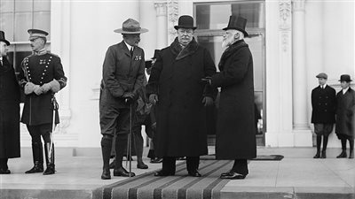 القصة الغامضة حول وفاة الرئيس الأمريكي في بانيو الحمام