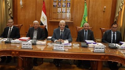 رئيس جامعة المنوفيةيترأس لجنة اختيار عميد كلية الطب البيطري 