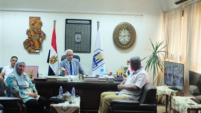 مدير تعليم القاهرة يناقش خطة مواجهة التحديات أمام النظومة التعليمية بالمنطقتين الجنوبية والشمالية