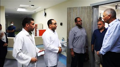 محافظ أسوان يطمئن على تقديم الخدمات الطبية للمواطنين بمستشفى كوم أمبو الجديد 
