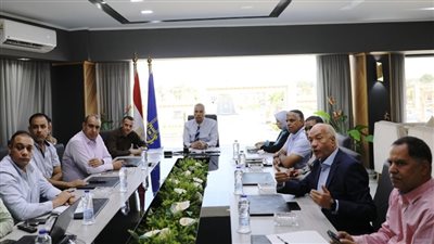 إسماعيل كمال يتابع اللمسات النهائية لمشروع محور بديل خزان أسوان الحر