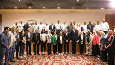 محافظ أسوان يشهد فعاليات الجلسة الختامية لورشة فريق الدعم الفنى بالتنمية المحلية