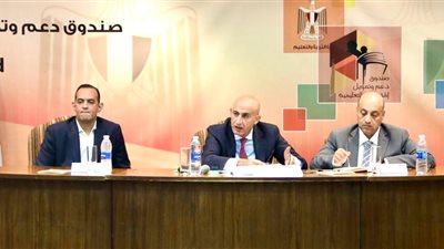 وزير التعليم يناقش حل مشكلة عجز المعلمين والكثافة الطلابية بالقاهرة والجيزة والشرقية