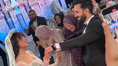 بعد حفل زفافه.. حسني شتا يوجه رسالة للنجوم 