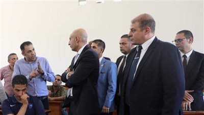 وزير التعليم يستمع إلى آراء المعلمين حول المناهج وحلول الكثافات الطلابية ببنى سويف