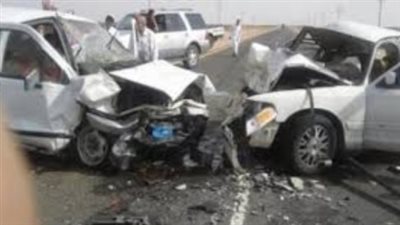 إصابة 3 أشخاص في حادث تصادم سيارتين ملاكي أعلى الطريق المركزي بالجيزة 