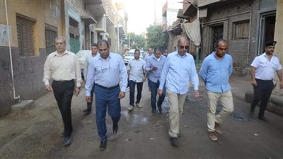 لتفقد الحالة العامة.. محافظ المنيا يجوب شوارع المدينة صباح اليوم 
