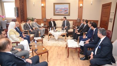 وزير التموين يتفقد عددًا من صوامع بورسعيد