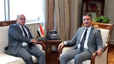 وزير التموين يبحث تفعيل البورصة السلعية وإتاحة أسعار المنتجات بشفافية