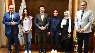 وزير الرياضة ينهى الخلاف بين جنة عليوة وشهد سعيد 