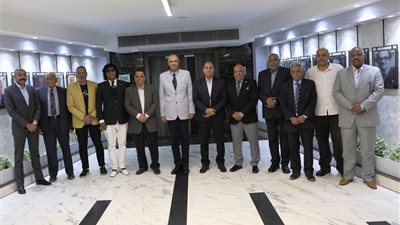 مجلس إدارة جمعية المستثمرين يهنئ الدكتور إسماعيل كمال