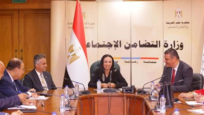 تفاصيل مناقشات وزيرة التضامن مع أعضاء مجلسي النواب والشيوخ