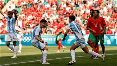 بعد إستكمال المباراة رغم نهايتها..فضيحة تحكيمية فى فوز المغرب على الأرجنتين