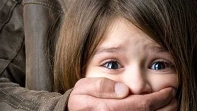 المتهم استدرجها بـ 