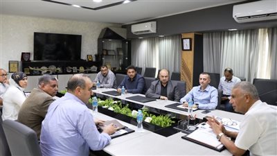 محافظ أسوان: البدء فى تنفيذ الحل الجذرى للقضاء على مشكلة الصرف الصحى لمحطة الكرور