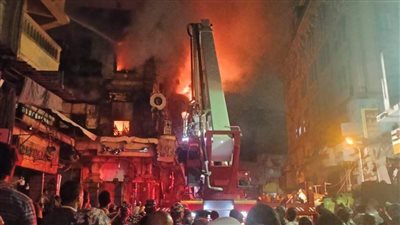 مفاجآت بحريق الموسكي.. وقرارات عاجلة لمحافظ القاهرة 