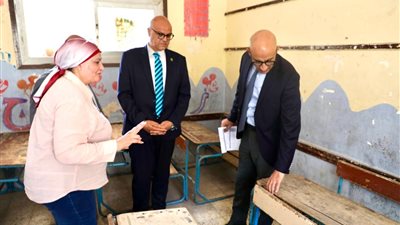 وزير التعليم يتفقد عددا من مدارس القليوبية ويستمع لمقترحات المعلمين (صور)