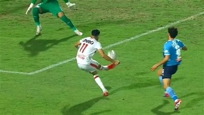 الزمالك يصدم بيراميدز ويقدم هدية للأهلي..إعلان كوكاكولا يفجر غضب الجماهير 