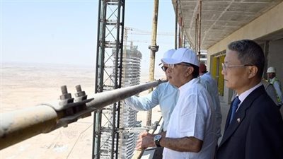 رئيس الوزراء يتفقد مشروع أبراج «الداون تاون» بمدينة العلمين الجديدة