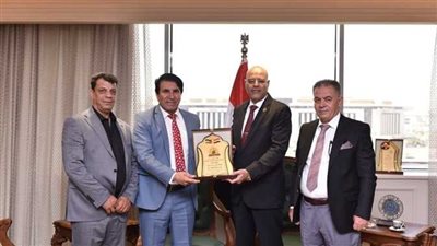 وزير العمل يستقبل وفدا من النقابة العامة للبترول والكيماويات الأردنية