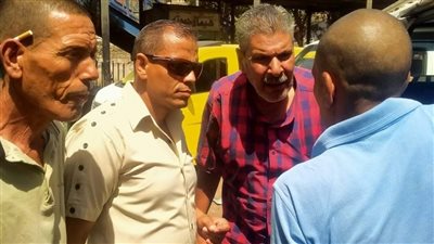 محافظ المنيا يتابع الحملات الرقابية على المواقف للتأكد من الالتزام بتعريفة الركوب الجديدة 