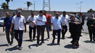 محافظ بورسعيد يتابع الموقف التنفيذي لعدد من المشروعات بجنوب المحافظة