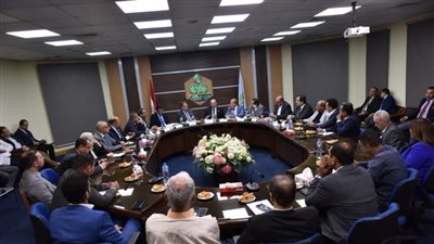 بعد توجيهات الرئيس السيسي.. وزير العمل يزف بشرى لـ«العمالة غير المنتظمة» وعمال التراحيل