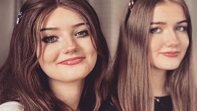 حالة نادرة.. فتاة تعاني من السرطان وتوأمها تعاني من أعراضه!