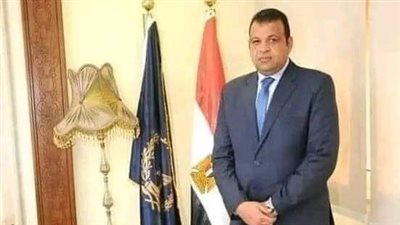 النيابة توجه تهمة الاتجار بالبشر إلى سيدة استخدمت ابنها في التسول بالقاهرة