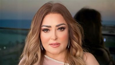 وقعت من على المسرح.. نهال عنبر تكشف لـ 