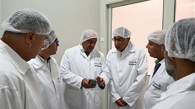 «مدبولي» يتفقد مصنع الشركة الأوروبية المصرية للصناعات الدوائية