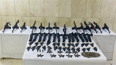 حملة أمنية تضبط ترسانة سلاح وكميات مواد مخدرة ضخمة بـ3 محافظات 