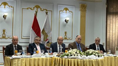 وزير الطيران المدني: تعزيز الشراكات مع القطاع الخاص دون المساس بأصول الدولة.. لا صحة لبيع المطارات المصرية