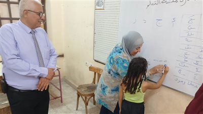 وكيل تعليم القاهرة يشهد فعاليات مبادرة تحسين مهارات القراءة والكتابة بمدرسة التوفيق بنات