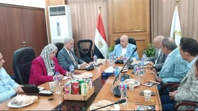 صناعة الذهب تبحث النهوض بقطاع المعادن الثمينة مع مصلحة الدمغة والموازين