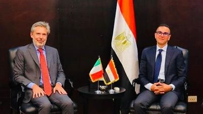 وزير الاستثمار يبحث مع سفير إيطاليا سبل تعزيز التعاون التجاري بين البلدين