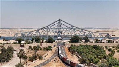 وزير النقل: يعلن عبور أول قطار لنقل الحاويات من ميناء الدخيلة إلى شرق بورسعيد