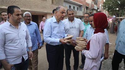 محافظ المنيا يقود حملة على المخابز البلدية بالمنيا