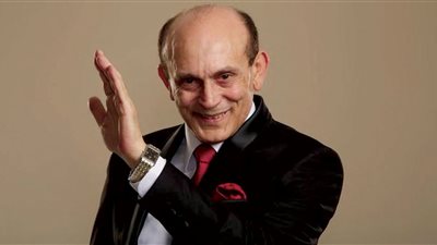 بعد دخوله العناية المركزة.. أشرف زكي يكشف الحالة الصحية للفنان محمد صبحي
