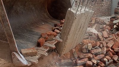 مدينة أرمنت تواصل حملات إزالة التعديات على الأراضي الزراعية غرب الأقصر 