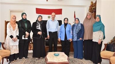 عميد كلية العلوم جامعة دمياط يلتقي بالطلاب الموهوبين