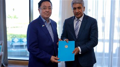 وزير السياحة والآثار يلتقى سفير دولة كازاخستان بالقاهرة
