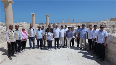 نائب الوزير والأمين العام للمجلس الأعلى للآثار يصطحبان 13 من سفراء دول العالم بجولة بمارينا العلمين الأثرية