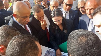 وزيرا التعليم والتضامن الاجتماعى ومحافظ القاهرة يتفقدون قطعة أرض لإنشاء مجمع مدارس بالمرج