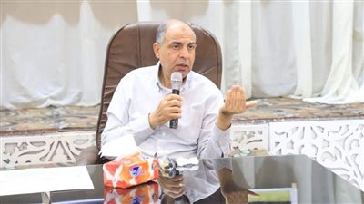 محافظ المنيا يتابع نسب تنفيذ مشروعات 