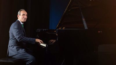 عمرو سليم يشارك بمقطوعات موسيقية قديمة بتوزيع جديد خلال مهرجان القلعة 