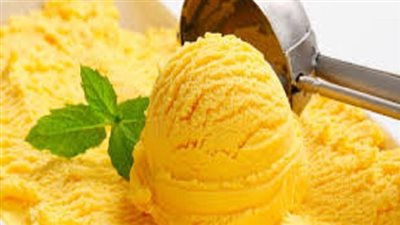 خطوات سهلة وبسيطة لتحضير الآيس كريم بالمانجو في البيت